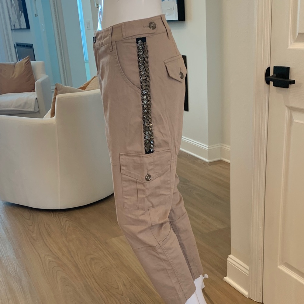 Cropped Cargo Linen Pants with beaded detail - Picture 3 of 10